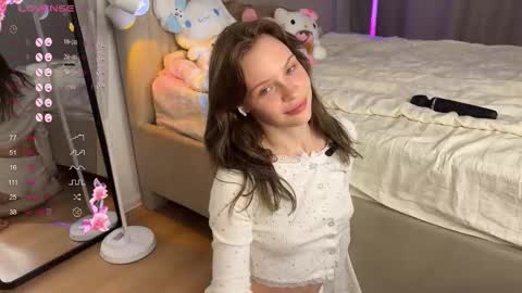 Snapshot of liaveygel chatting on October 2, 3:33 pm Lia online show from October 2, 3:33 pm