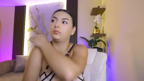 liawheeler online show from July 25, 9:57 pm