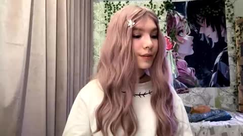 Snapshot of libbynading chatting on September 28, 7:12 pm Lola online show from September 28, 7:12 pm