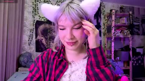 Snapshot of libbynading chatting on October 8, 10:16 pm Lola online show from October 8, 10:16 pm