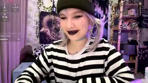Snapshot of libbynading chatting on October 9, 10:37 pm Lola online show from October 9, 10:37 pm