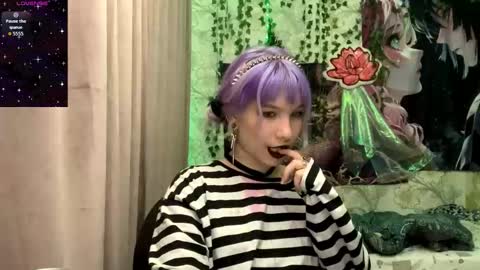 Snapshot of libbynading chatting on September 18, 7:29 pm Lola online show from September 18, 7:29 pm