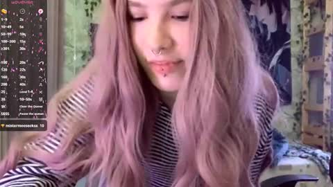 Snapshot of libbynading chatting on September 25, 7:21 pm Lola online show from September 25, 7:21 pm