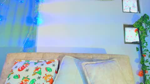 Valentina Hall online show from December 17, 11:39 am