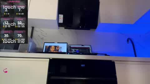 lickmyass565 online show from June 5, 3:28 pm