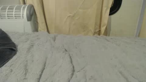 lickurlipz1 online show from March 6, 6:59 pm