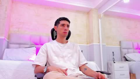 L I I A M online show from March 5, 4:24 am