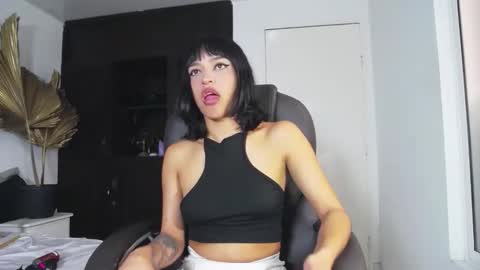 liilithstone online show from February 18, 1:55 pm