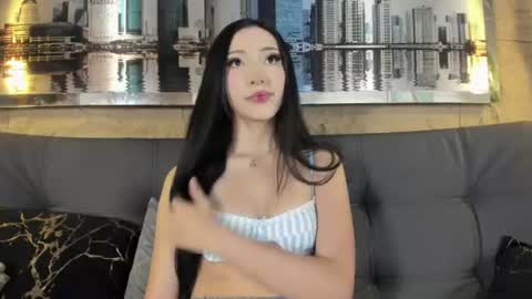 Liilyrose online show from July 4, 2:32 pm