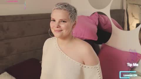 likaaberry online show from October 5, 5:20 pm