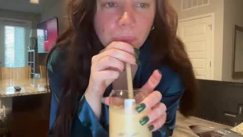 lila_davidson online show from January 13, 2:00 pm