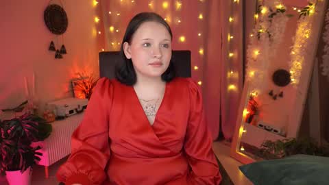  Lila  online show from October 14, 1:58 pm