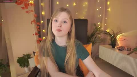  Lila  online show from November 20, 1:42 pm