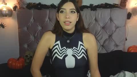 lila_min online show from October 11, 3:37 pm