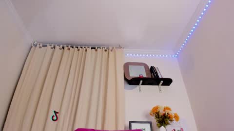 Lila  online show from October 28, 11:39 pm