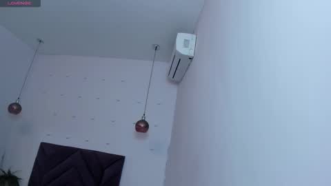 lila bailey  online show from January 12, 7:32 pm