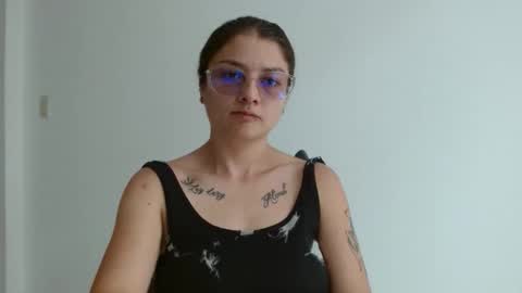 Valeri Villalobos  IG villa lobosvaleri online show from April 6, 3:24 pm