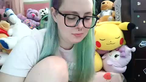 Snapshot of lilemmy1999 chatting on March 12, 7:25 pm emily ryanson online show from March 12, 7:25 pm