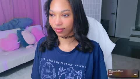 evie online show from April 7, 2:13 am