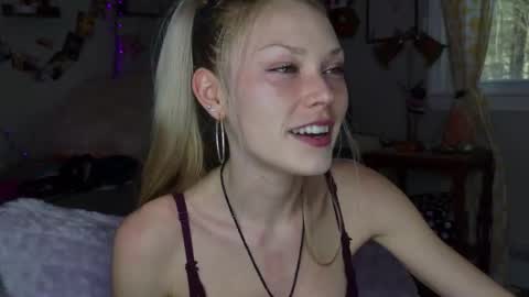 LilSquirt online show from February 12, 8:56 pm