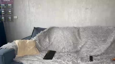 Lili online show from April 4, 9:38 am