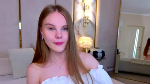 lili_lohan online show from July 14, 6:07 am