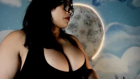 Lili  online show from April 16, 7:14 pm