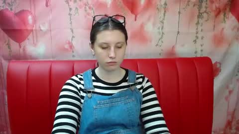 lilianashine online show from May 14, 5:27 am