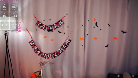 Snapshot of liliandaniels chatting on October 12, 7:34 am Lilian online show from October 12, 7:34 am