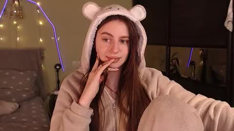 Lilu online show from September 30, 10:20 pm