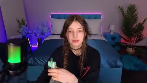 Lili Bakery online show from February 21, 6:27 am