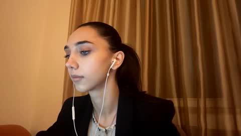 Snapshot of lilihalvorsen chatting on September 24, 10:16 pm Lina online show from September 24, 10:16 pm