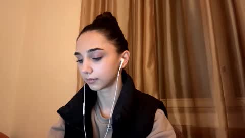 Snapshot of lilihalvorsen chatting on October 3, 10:18 pm Lina online show from October 3, 10:18 pm