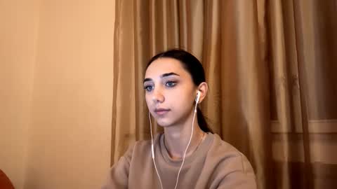 Snapshot of lilihalvorsen chatting on October 12, 10:33 pm Lina online show from October 12, 10:33 pm