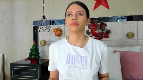 LilyJensen online show from December 21, 9:10 pm