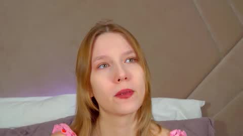 LiliLinn online show from February 2, 4:31 am