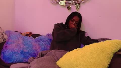 Snapshot of lilith_and_draven chatting on October 14, 9:51 pm lilith_and_draven online show from October 14, 9:51 pm