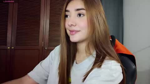 Lilith online show from November 4, 3:52 am