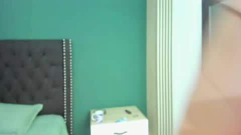 lilith_daviss online show from April 16, 12:27 pm