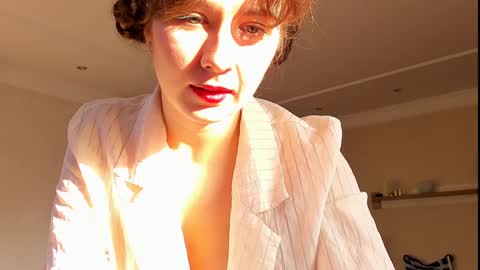 Snapshot of lilith_lutherlow chatting on December 2, 10:46 am lilith online show from December 2, 10:46 am