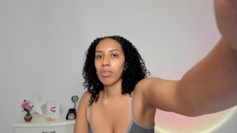 Alejandra  online show from February 18, 4:56 am