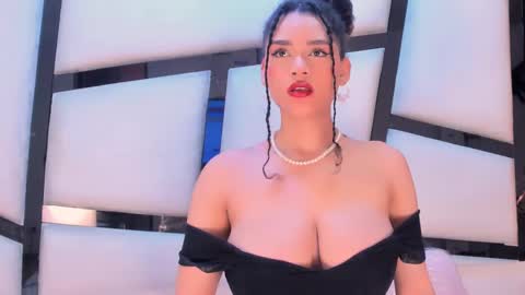 Snapshot of lilithadams11 chatting on October 5, 6:15 pm    online show from October 5, 6:15 pm