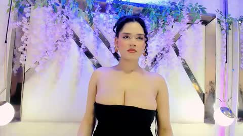 Snapshot of lilithadams11 chatting on October 28, 1:06 am    online show from October 28, 1:06 am