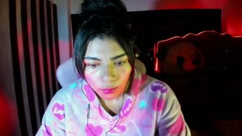 lilithsabeth online show from June 17, 4:01 pm