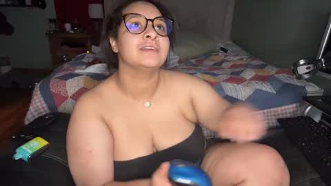 LilLenaLove online show from December 20, 9:39 pm