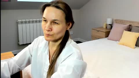 Snapshot of lillian_white1 chatting on February 22, 4:29 am lillian_white1 online show from February 22, 4:29 am