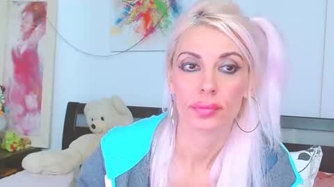 Lara online show from October 9, 3:12 am