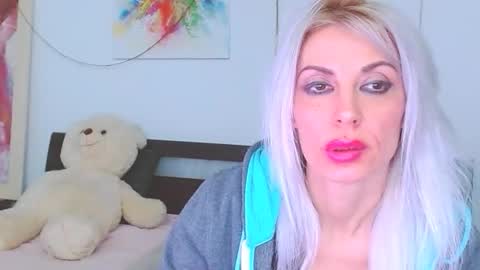 Lara online show from February 2, 6:32 am