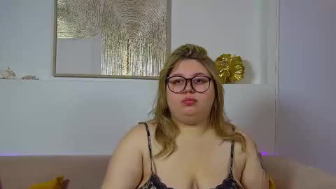 LillianHaig online show from November 24, 6:34 am