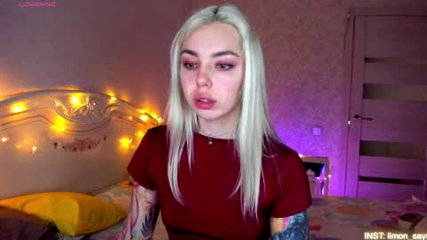 LilliMoore online show from March 27, 11:39 pm